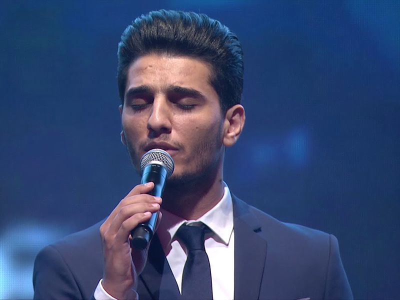 اضغط لمشاهدة الفيديو: محمد عساف يوضح سبب إيقاف حفلته بالرياض